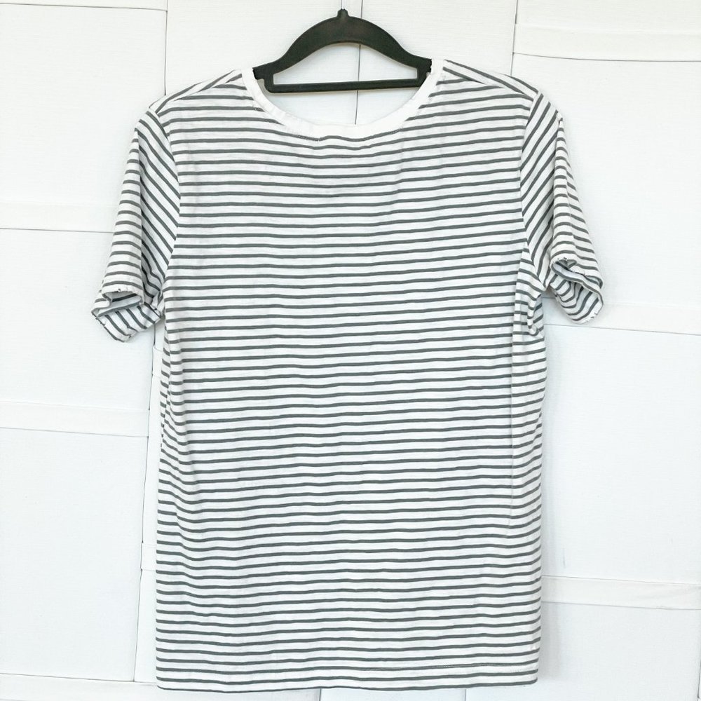 Distressed t-shirt - Picture 2 of 5